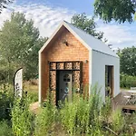 Tiny Haus Auf Idyllischem Grundstueck Im Rittergut Nyaraló *
